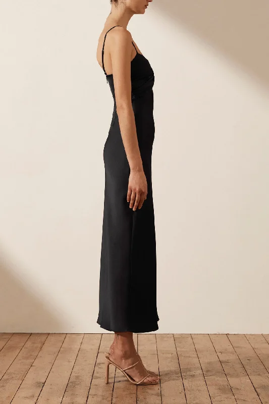 LUXE TWIST FRONT SLEEVELESS MIDI DRESS - ONYX